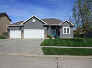 2711 N 191st Ave, Elkhorn, NE 68022