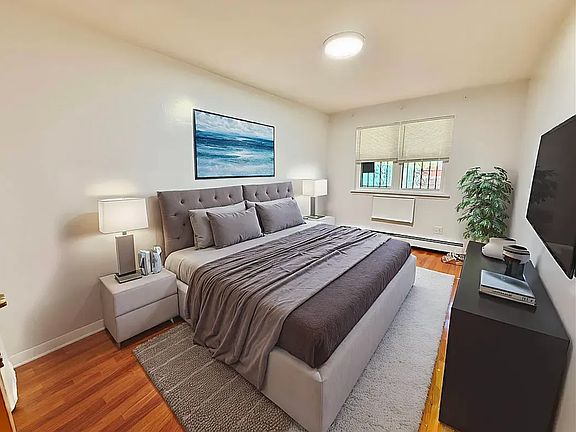 5th image of 32-25 55th St Unit A