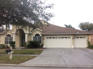 19519 French Lace Dr, Lutz, FL 33558