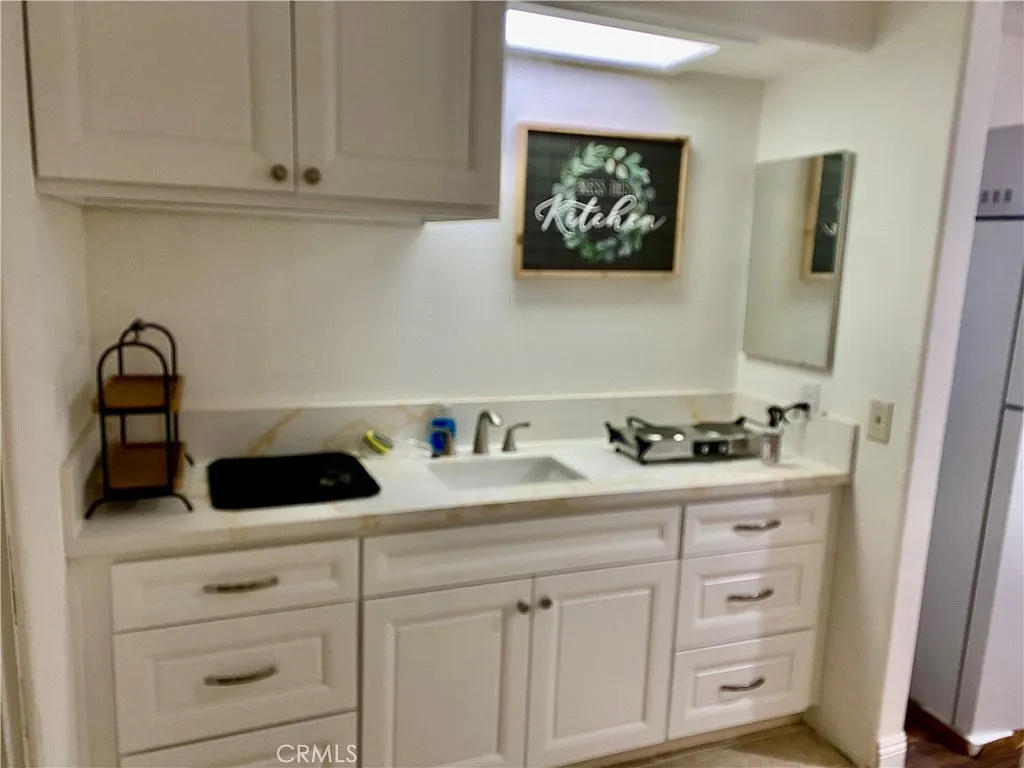 1 bed, 500 sqft, $1,680 — Photo 4