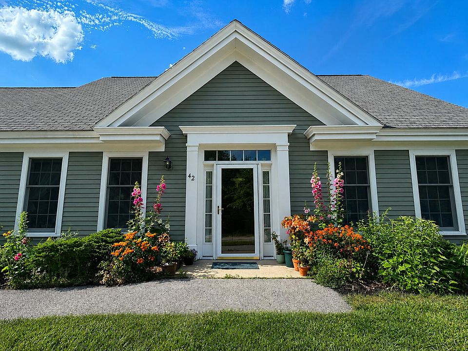 1st image of 42 Farragut Way #42