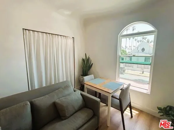 2109 1/2 W 54th St, Los Angeles, CA 90062