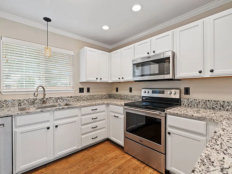 2603 Thoreau Dr — Photo 7