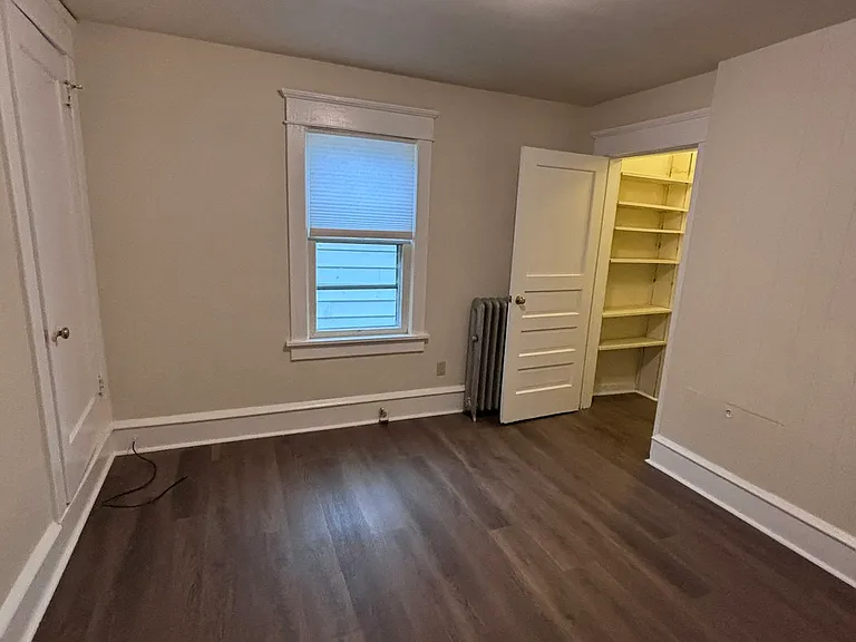 365 N Maple Ave — Photo 12