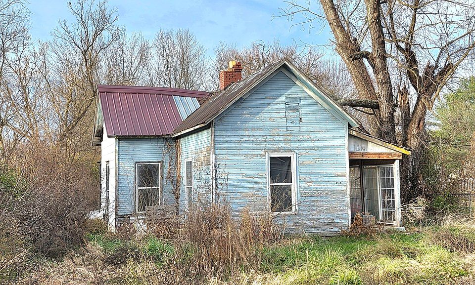 2nd image of 316 W Main St