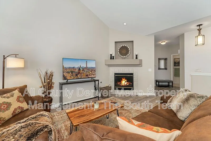 2 bed, 2.0 bath, 1311 sqft, $2,495 — Photo 1