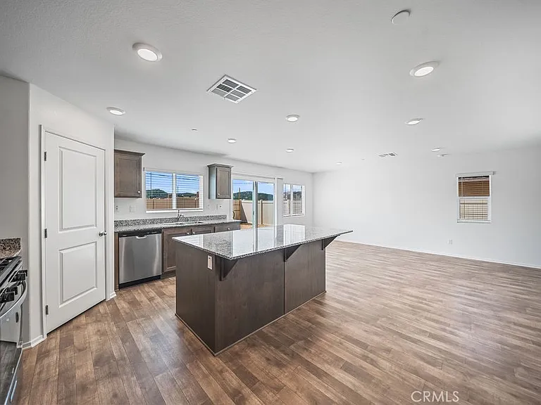 30547 Operetta St — Photo 12