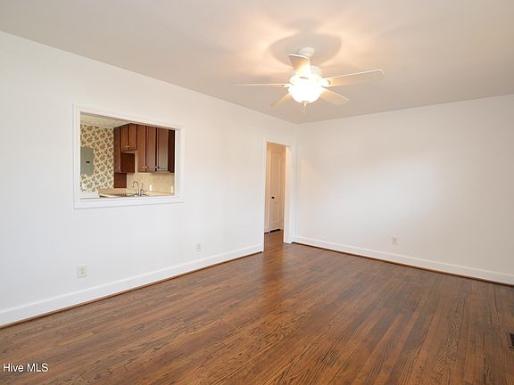 3rd image of 500 Sherwood Rd