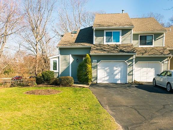 2nd image of 1224 Meadowbrook Ct #59B