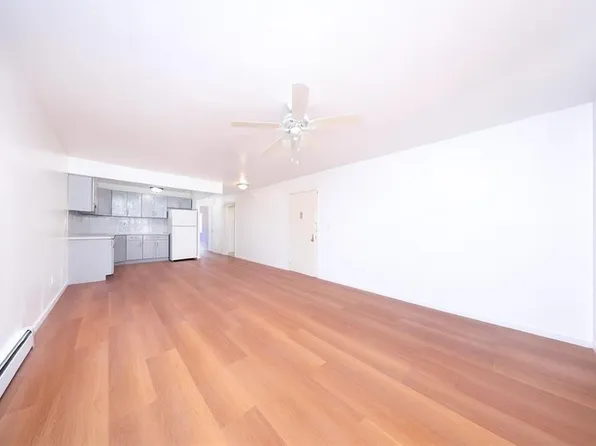 517 Milford Street image 10 of 32