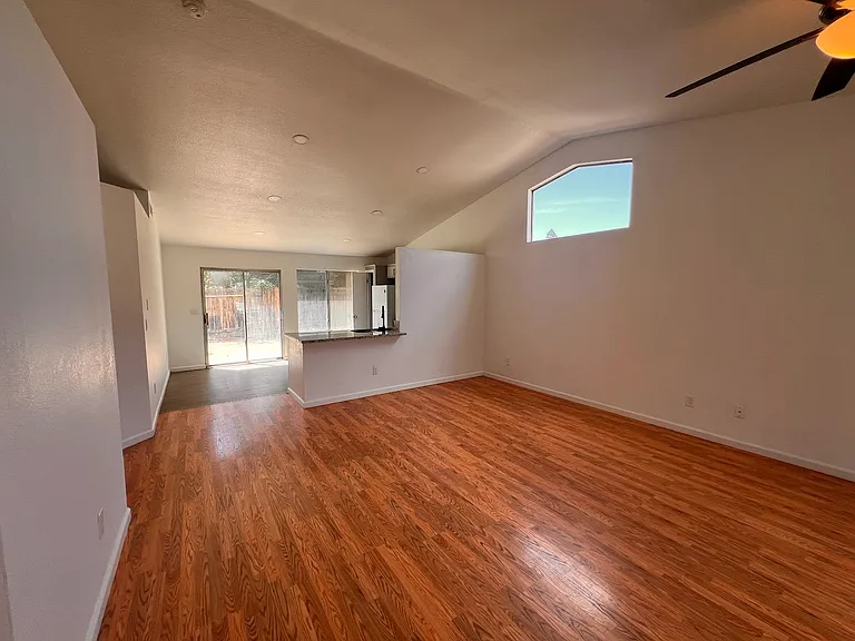 434 El Portal Ct — Photo 6