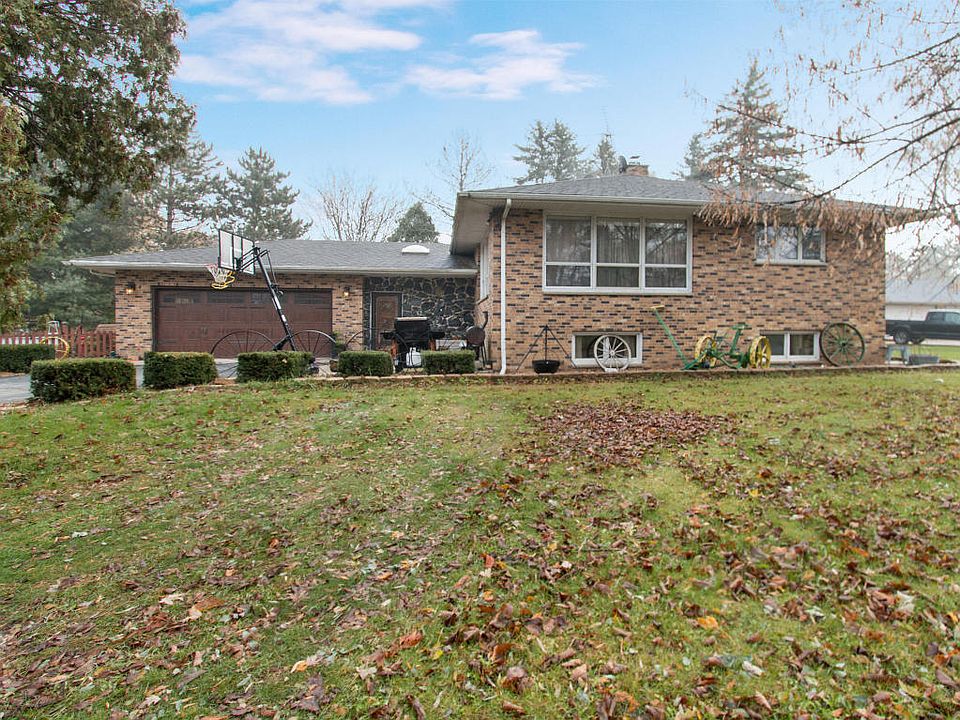 1st image of N1240 Laurel Dr