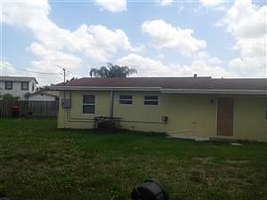 1st image of 1600 NW 11th Ave