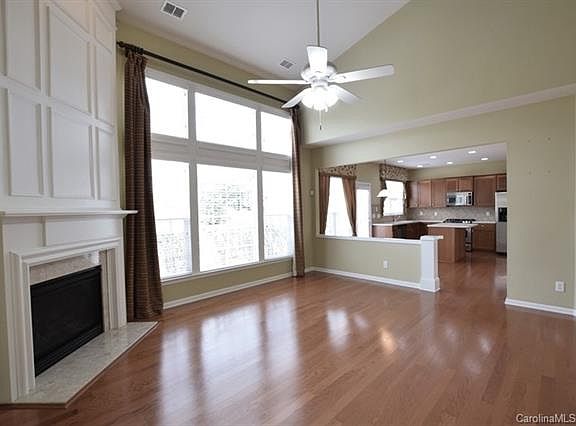 5th image of 3228 Dunbar Ln
