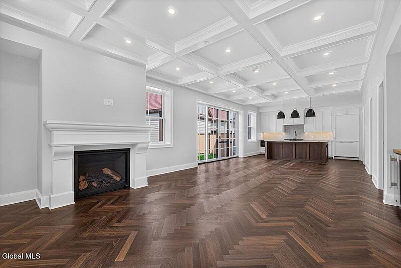 5th image of 122 Regent Street Unit 1