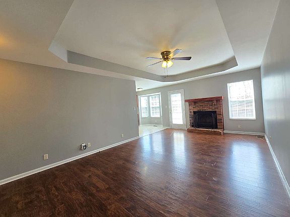 4th image of 2418 Egret Dr