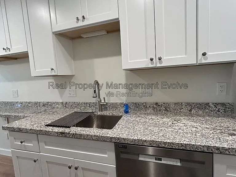 338 W Highland Ave #4 — Photo 8
