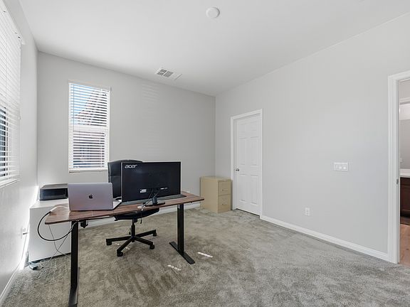 2nd image of 1176 Woodbury Pl