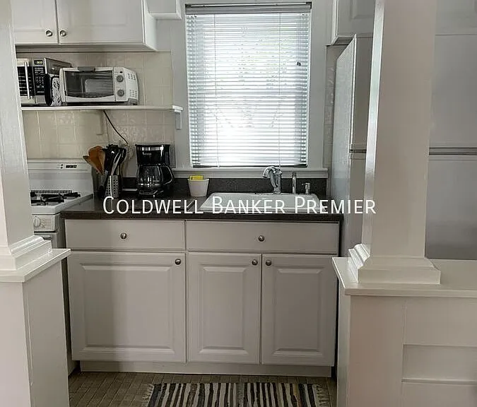 42B Delaware Ave — Photo 7