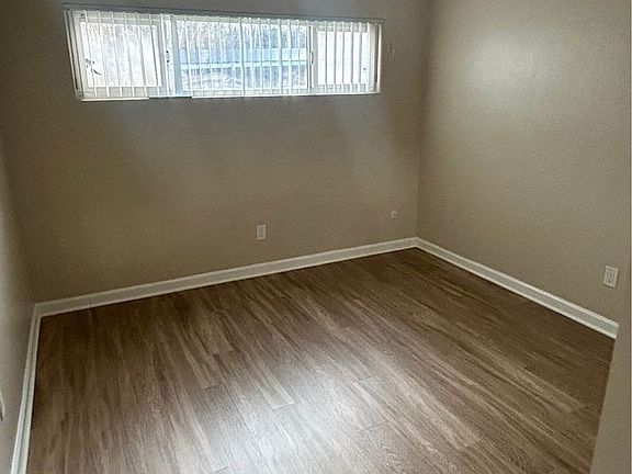 3rd image of 116 Palm Ave