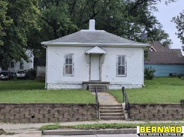 1704 J St, Auburn, NE 68305