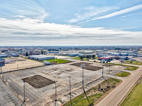 4th image of 3705 Frontage Rd