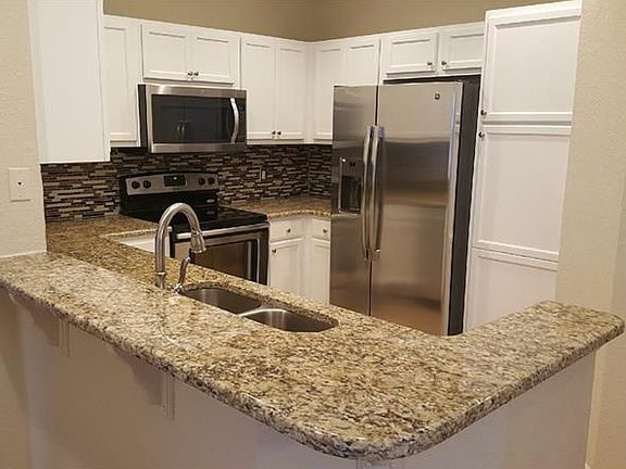 3rd image of 2586 Grand Central Pkwy APT 11