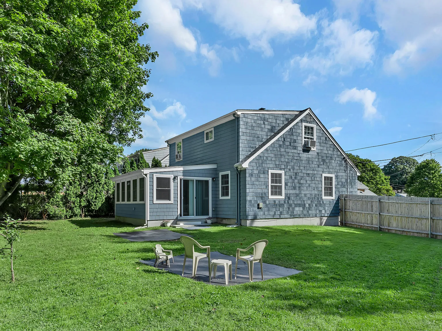 5 bed, 1734 sqft, $3,800 — Photo 2