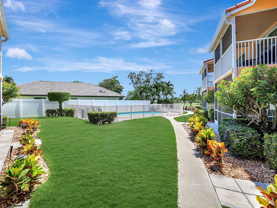 Garden area leading to pool