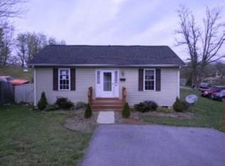 524 E Jackson Ave, Vinton, VA 24179