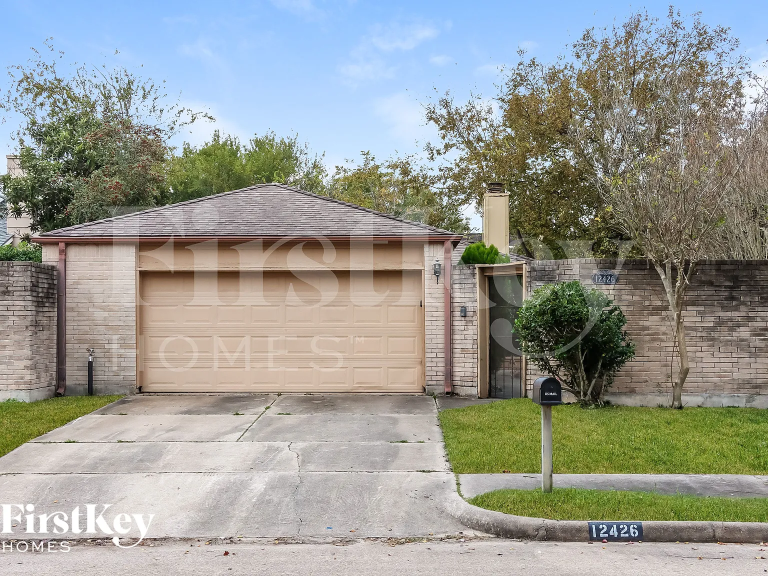 3 bed, 2.0 bath, 1318 sqft, $1,535 — Photo 1