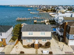 13 Hodgson Ln, Brant Beach, NJ 08008