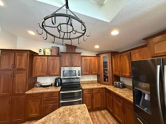 3rd image of 127 N Greenback Dr