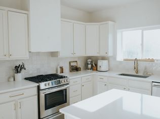 9542 Cherry St, Thornton, CO 80229