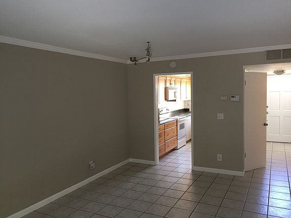 2nd image of 371 Cannon Green Dr APT B