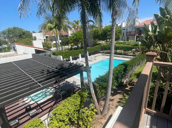 19 Crest Cir #19, Corona Del Mar, CA 92625