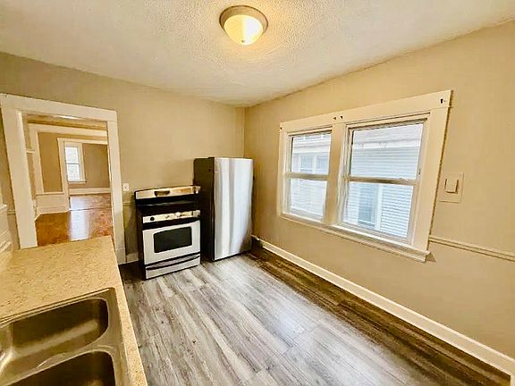 5th image of 1059 Lafayette Ave SE #2