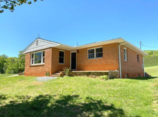 137 Whitt Rd, Leicester, NC 28748