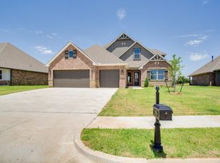 4926 Deerfield Ave, Enid, OK 73703