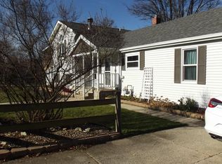 856 Grove Ave, Valparaiso, IN 46385