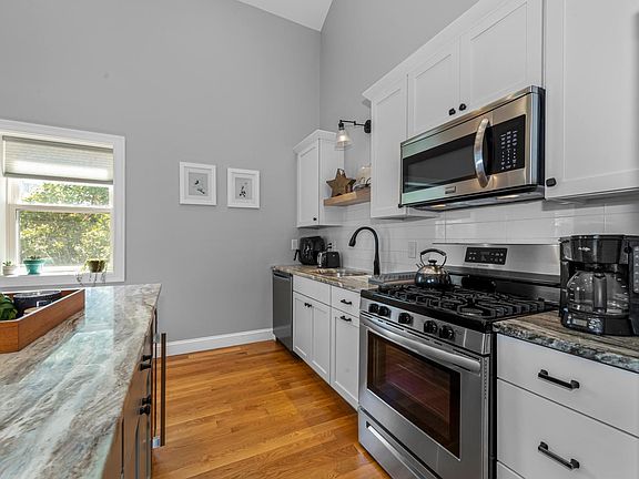 2nd image of 60 Hermon St Unit 3