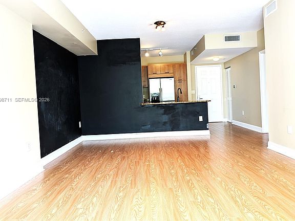 5th image of 510 NW 84th Ave APT 412