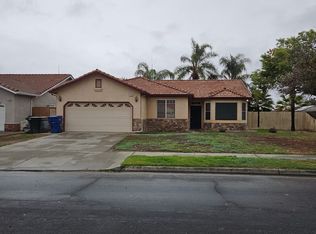 1117 E Cinnamon Dr, Lemoore, CA 93245