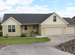1311 N 13th St, Selah, WA 98942