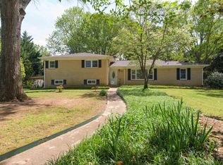 300 Hickory Ln, Mauldin, SC 29662