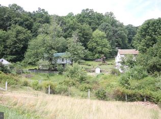 240 Poplar Rd, Boyertown, PA 19512