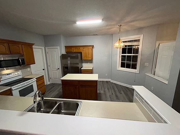 5th image of 5548 James Blair Dr