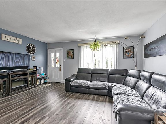 3rd image of 65 Liggett Road