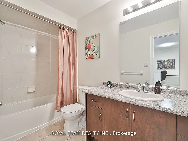 1246 Peelar Cres — Photo 21