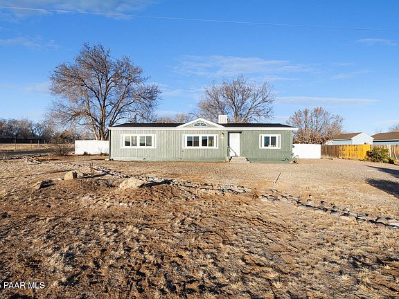 2nd image of 30 N Cottonwood Ln